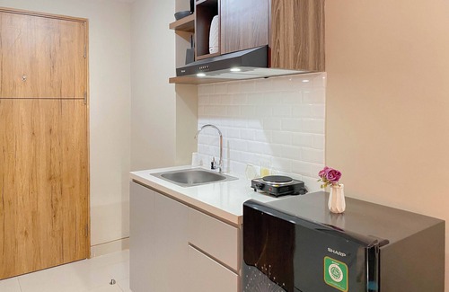 Jakarta Apartamento | Cozy and Warm Studio at LRT City Jatibening Apartment