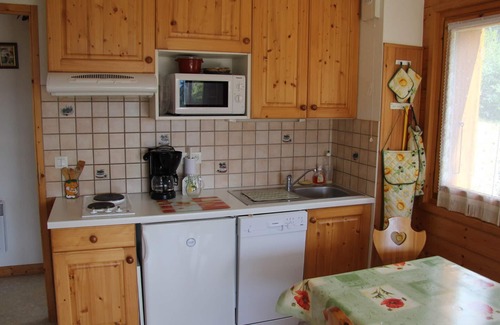 Saint-Jean-de-Sixt Apartamento | Piso para 4-6 personas en el corazón del pueblo, cerca de La Clusaz (BLA003)