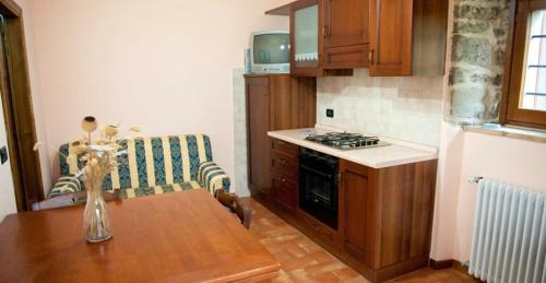 Caprese Michelangelo Apartamento | Cozy Apartment in Caprese Michelangelo 30m² + Pool