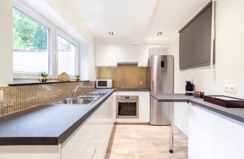 Anderlecht Apartamento | COZY APARTMENT IN BRUSSELS