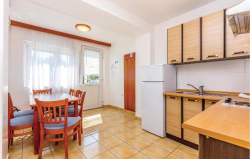 Dramalj Apartamento | Cozy Apartment In Dramalj With Wifi