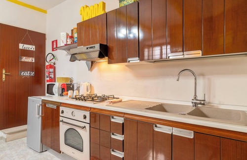 Castel di Ieri Casa | Cozy apartment with fireplace.
