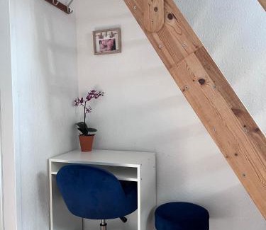 Gerresheim Apartamento | Cozy Apartment with Excellent Transport Links to Old Town, Main Station and Trade Fair