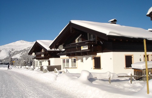 Hochkrimml Apartamento | Cozy apartment with mountain views and proximity to the lift in the Zillertal Ar