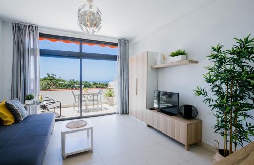 San Eugenio Apartamento | Cozy apartment with seaview and parking