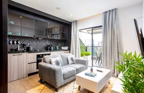 Nairobi Apartamento | Cozy Apartment with WiFi, Roof Top Pool-Gym-Large Balcony & Roof Top Restaurant