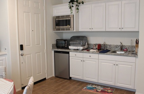 Ontario Casa | Cozy Apt 1/Ontario Airport*vacation rentals /说中文