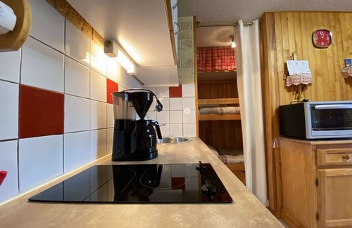 Praz-sur-Arly Apartamento | Apto acogedor para 6, Praz-sur-Arly, bus gratis, parking, mascotas permitidas