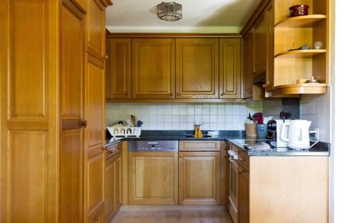 Schoenried Apartamento | Cozy Apt Overlooking the Gstaad Mountain Area