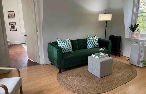 Newtonville Apartamento | Cozy Apt w/Sunset View Over River