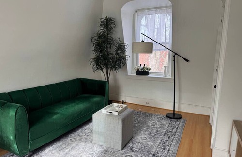 Newtonville Apartamento | Cozy Apt w/Sunset View Over River