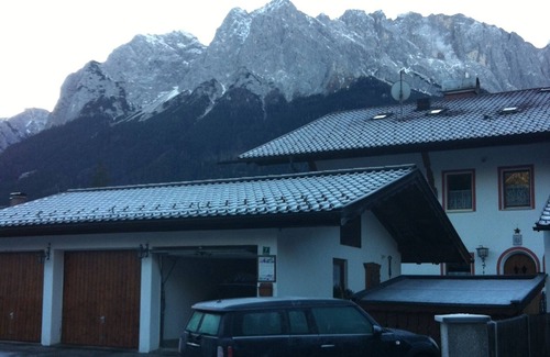 Grainau Apartamento | Acogedor ático cerca del bosque