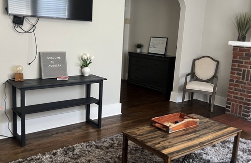 Augusta Cabaña | Cozy Augusta Two Bedroom Cottage