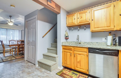 Bartlett Condominio | Cozy Bartlett Condo w/ Deck & Resort Amenities!