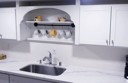 Juanita Apartamento | Cozy Basement Apartment In Historic Home Near Lake