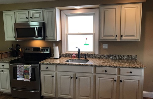 Manasquan Casa | Cozy Beach House! Rare find only 3 blocks to beautiful Manasquan beach -