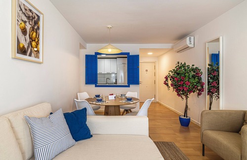 El Palo Apartamento | Cozy Beachfront Apartment in Pedregalejo, Málaga