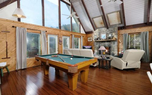 Chalet Village Villa | Cozy Bear 856