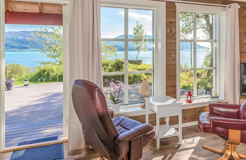 Florø Casa | Alojamiento de 3 habitaciones en Naustdal