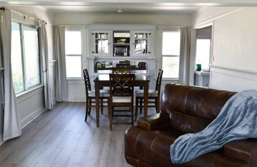Willcox Casa | Cozy Blue Cottage