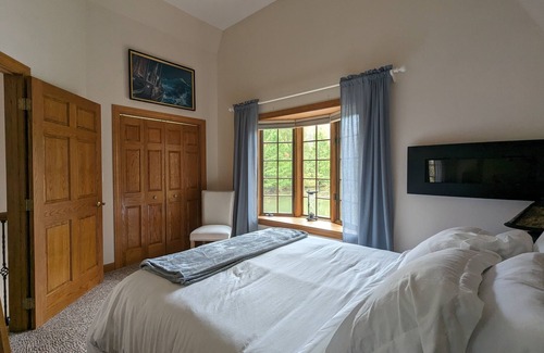 Nisbet Casa | Cozy Boathouse On the Water