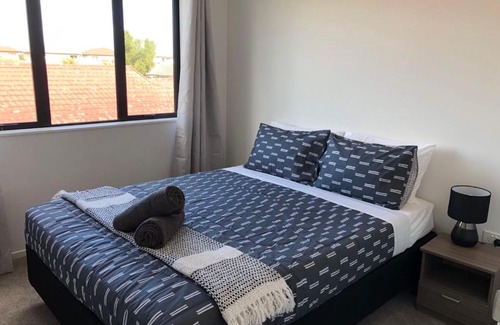 Auckland Villa | Cozy Brand New Townhouse 35