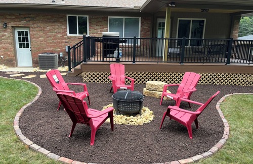 Rock Island Casa | cozy bright modern farm house feel conveniently located 3 bed 2 bath