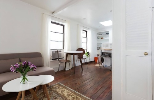 SoHo Apartamento | Cozy bright studio apartment - Soho/Village 30+ Days Only