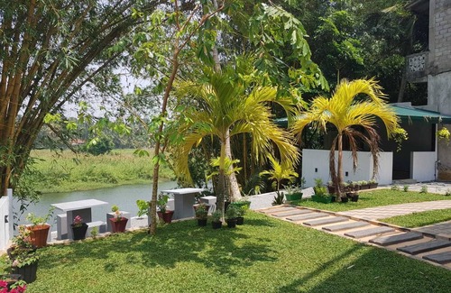 Seeduwa - Katunayake Casa | Cozy bungalow fully furnished with 1 bedroom and WiFi, AC in lovely Seeduwa