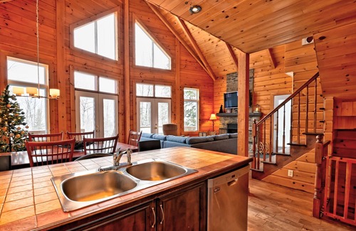 Sainte-Emelie-de-L'Energie Chalet De Esquí | Cozy cottage with Lake View, Spa, SKI (Pet-friendly)