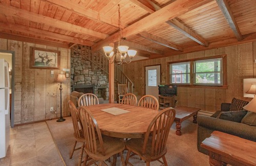 Blowing Rock Apartamento | Cozy Cabin #13 - Sleeps 6 - Full kitchen + fireplace - between Boone & Blowing Rock NC