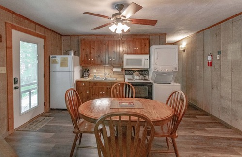 Blowing Rock Apartamento | Cozy Cabin #19 - Sleeps 4 - Full kitchen + fireplace - between Boone & Blowing Rock NC
