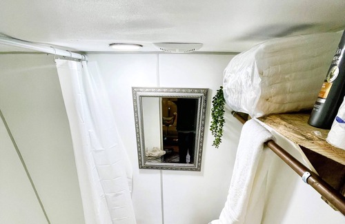 Jerusalem Cabina | Cozy cabin. 5 miles from National forest for hiking atv adventures and more