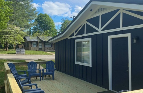 Sloans Valley Cabina | Cozy Cabin at Villager Resort on Lake Cumberland KY