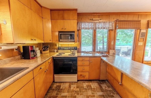 Cornell Cabina | Cozy cabin close to little bay de noc. Located on legendary trout waters