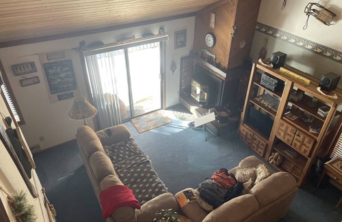 Shaver Lake Cabina | Cozy Cabin for Summer & Winter Fun