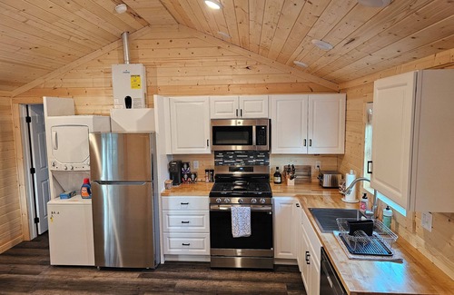 Hamilton Cabina | Cozy cabin in a quiet neighborhood near downtown Hamilton