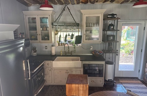 Clare Cabina | Cozy cabin in fantastic Clare! Once a horse barn now a rustic cabin!