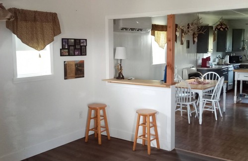 Moravia Cabina | Cozy cabin in remote Appanoose county Iowa a wildlife Mecca