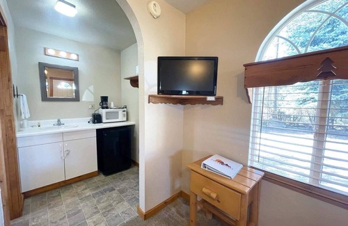 Zion National Park East Entrance Cabina | Cozy Cabin in Southern Utah! Close to Zion!