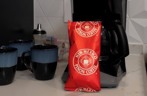 Angel Fire Cabina | Cozy cabin in the woods, fire pit, king bed, ADA, A/C