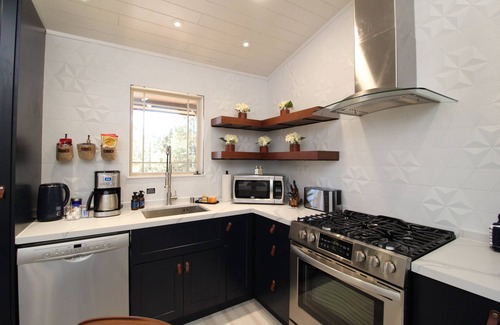 Angel Fire Cabina | Cozy cabin, king bed, fire pit, A/C, remodeled