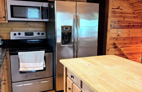 Cleveland Cabina | Cozy Cabin near Table Rock and Caesar's Head