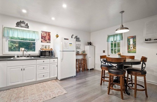 Beaver Dams Cabina | Cozy Cabin Retreat Near Top Attractions!