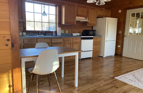 Roxbury Cabaña | Cozy Cabin Retreat