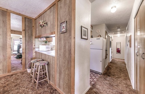 Ruidoso Cabaña | Cozy Cabin w/ Deck < 1 Mi to Midtown Ruidoso!