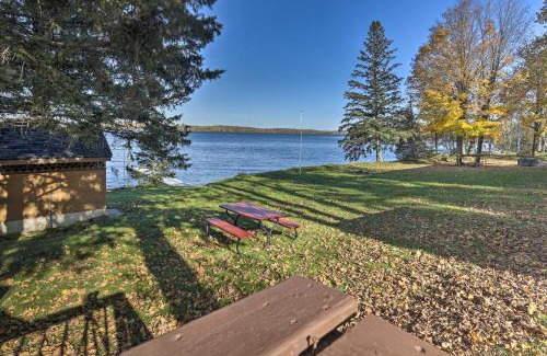 Hayward Casa | Cozy Cabin with Deck and Private Dock on Nelson Lake!