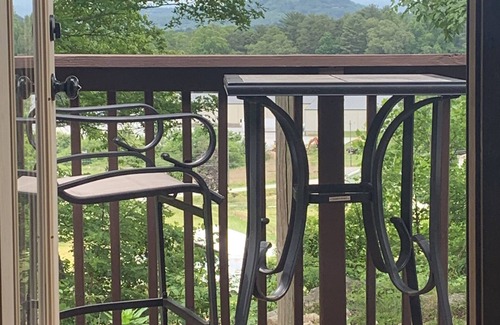 Hendersonville Cabina | Cozy cabin with spectacular Mountain Views!!