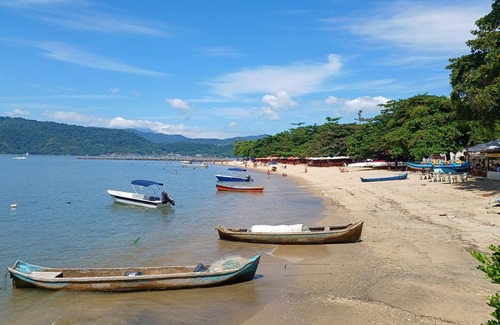 Pontal Apartamento | Acogedora Suite Caiçara con AC, TV y Wi-Fi a 300m del Centro Histórico de Paraty