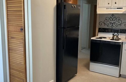 Lewiston Casa | Cozy Cape Cod house in beautiful Village of Lewiston, NY near the Niagara River